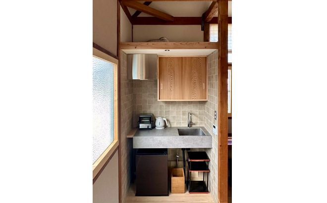 6w_kitchen3v.jpg